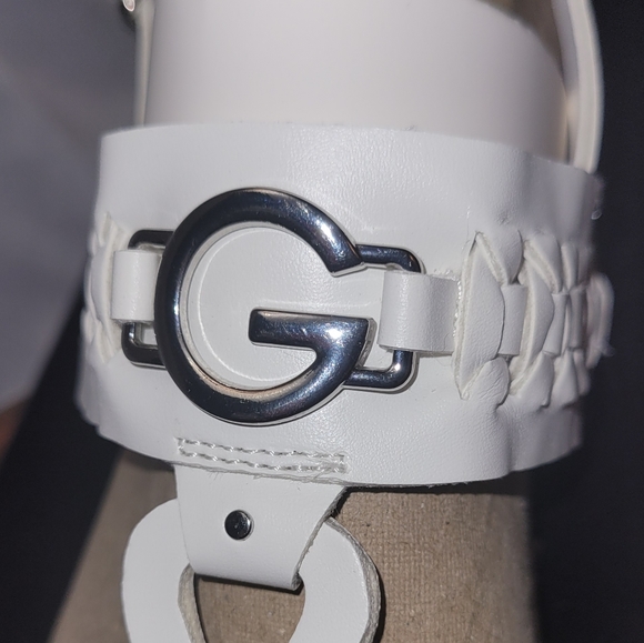 GBG Los Angeles Slingback Sandals Lovey White 8M Manmade Faux Leather - Picture 11 of 16